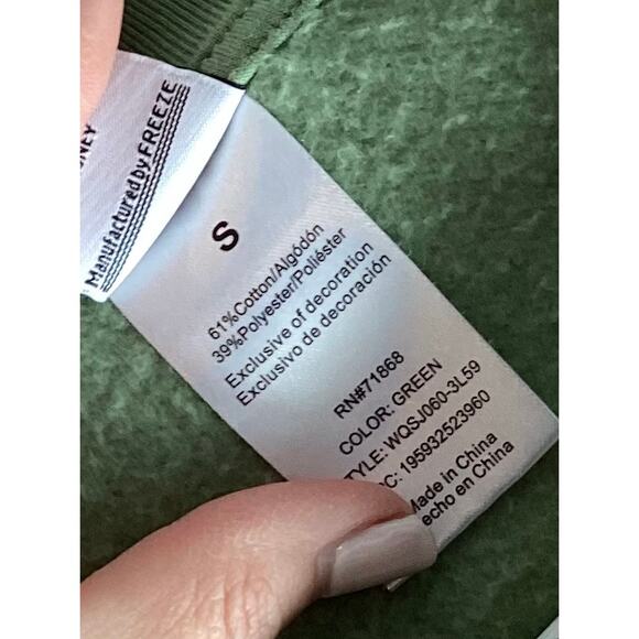 Disney Character Embroidery 101 Dalmatian London England Sweatshirt Green Small - Picture 10 of 10